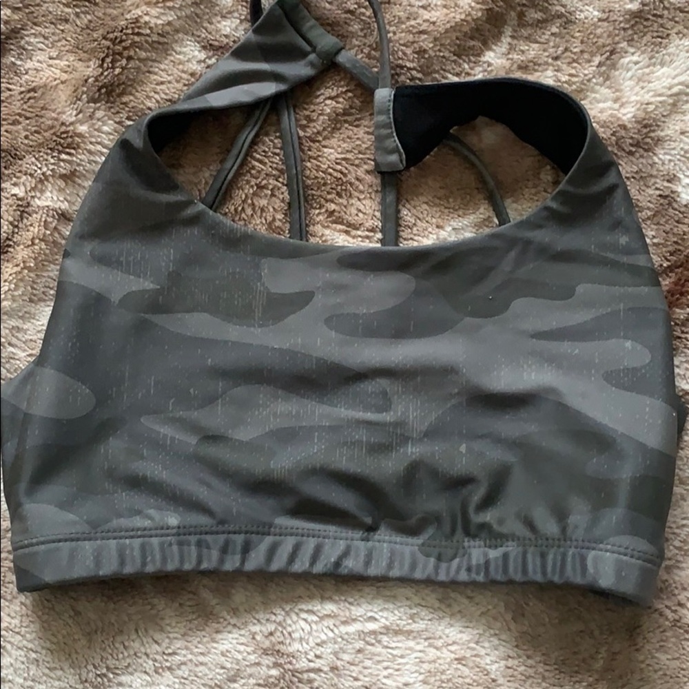 Onzie Chic Sports Bra